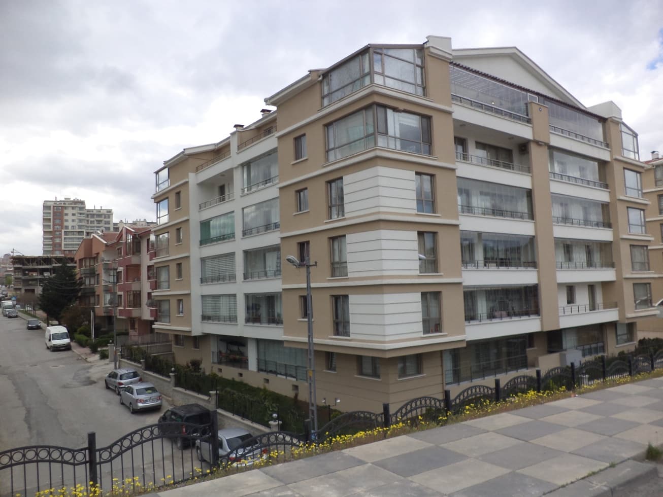 Güneyli İnşaat, planlama ve uygulama disiplinini güçlü kurumsal değerlerle birleştirir.